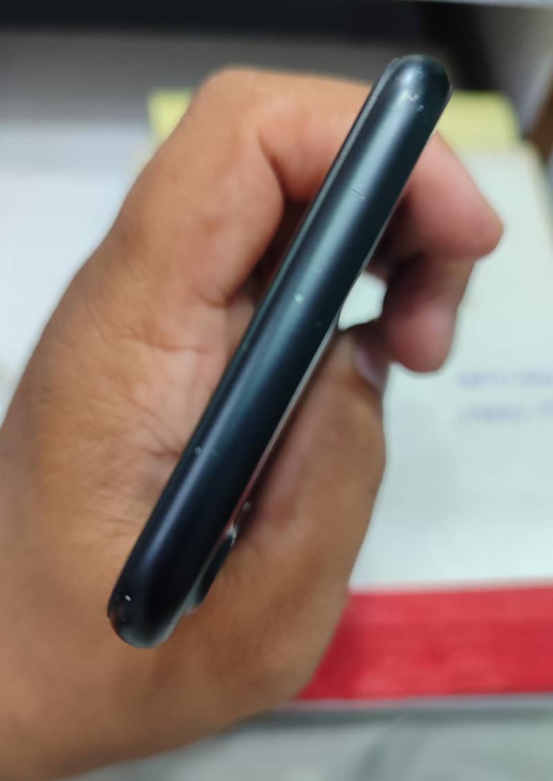 Apple iPhone 7 2