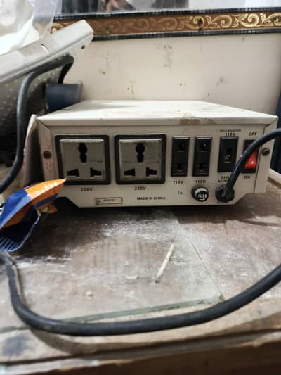 Voltage controller