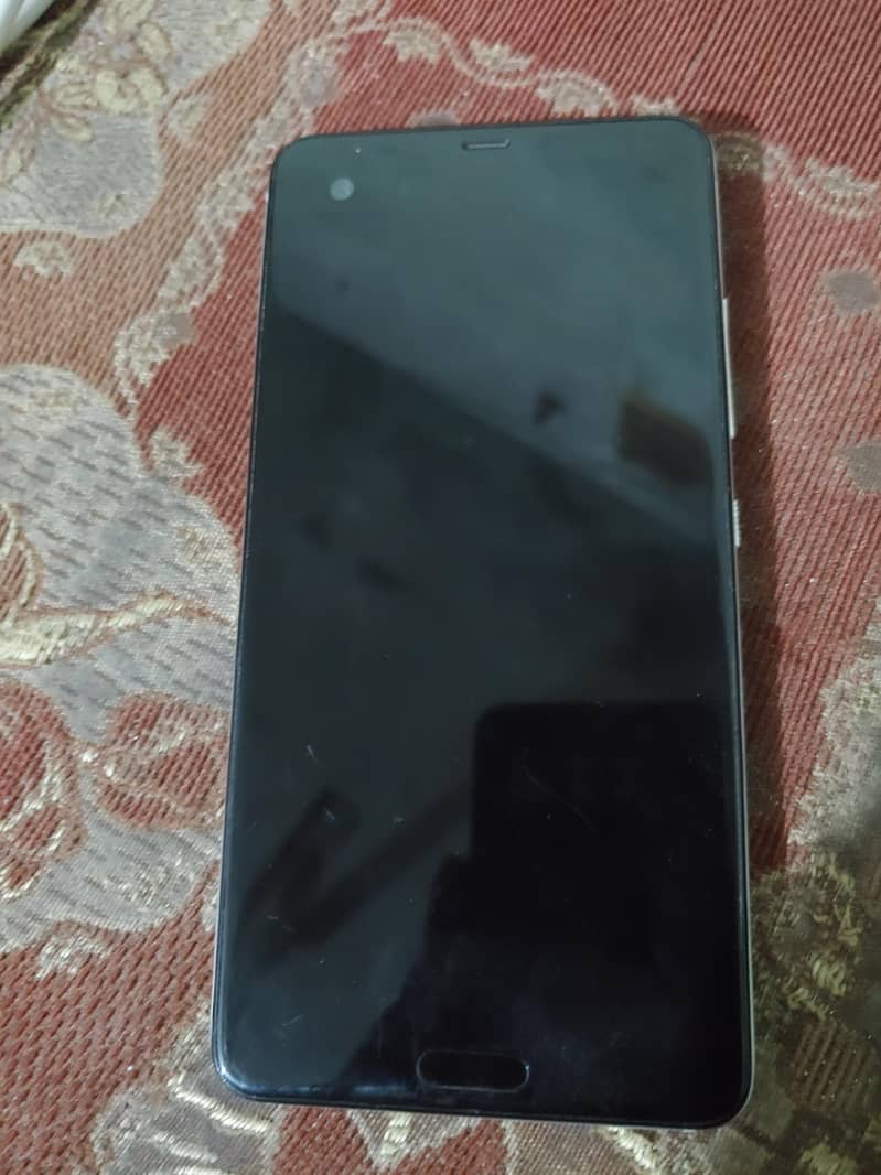 HTC U11 1