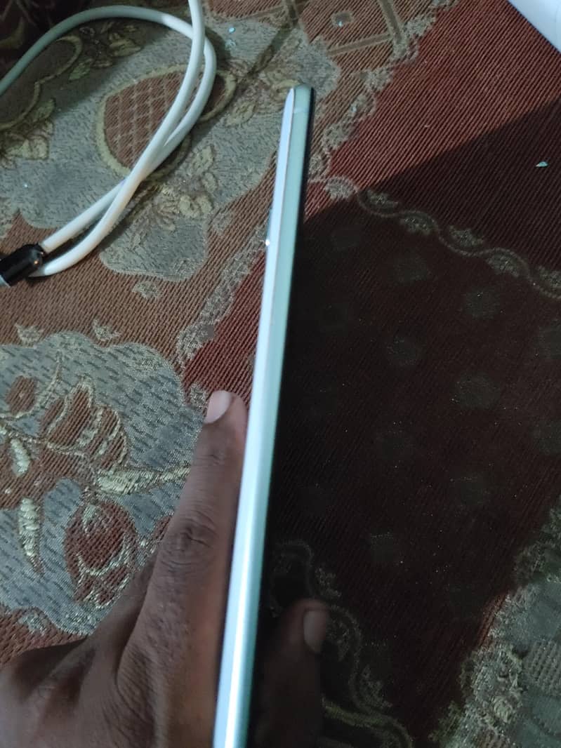 HTC U11 4