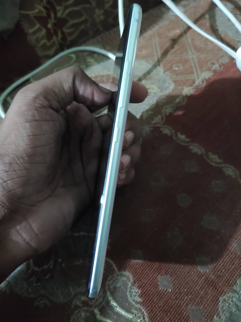 HTC U11 6