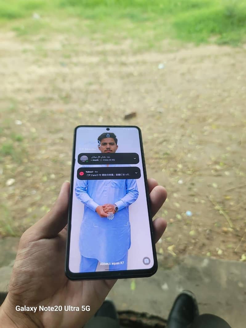 Sharp Aquos R7 0