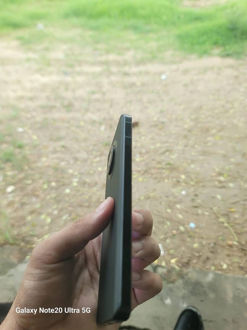 Sharp Aquos R7 2