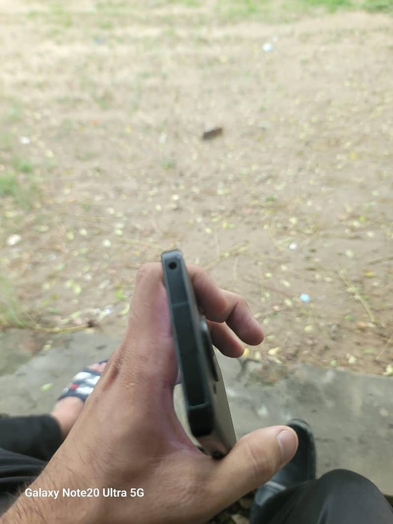 Sharp Aquos R7 3