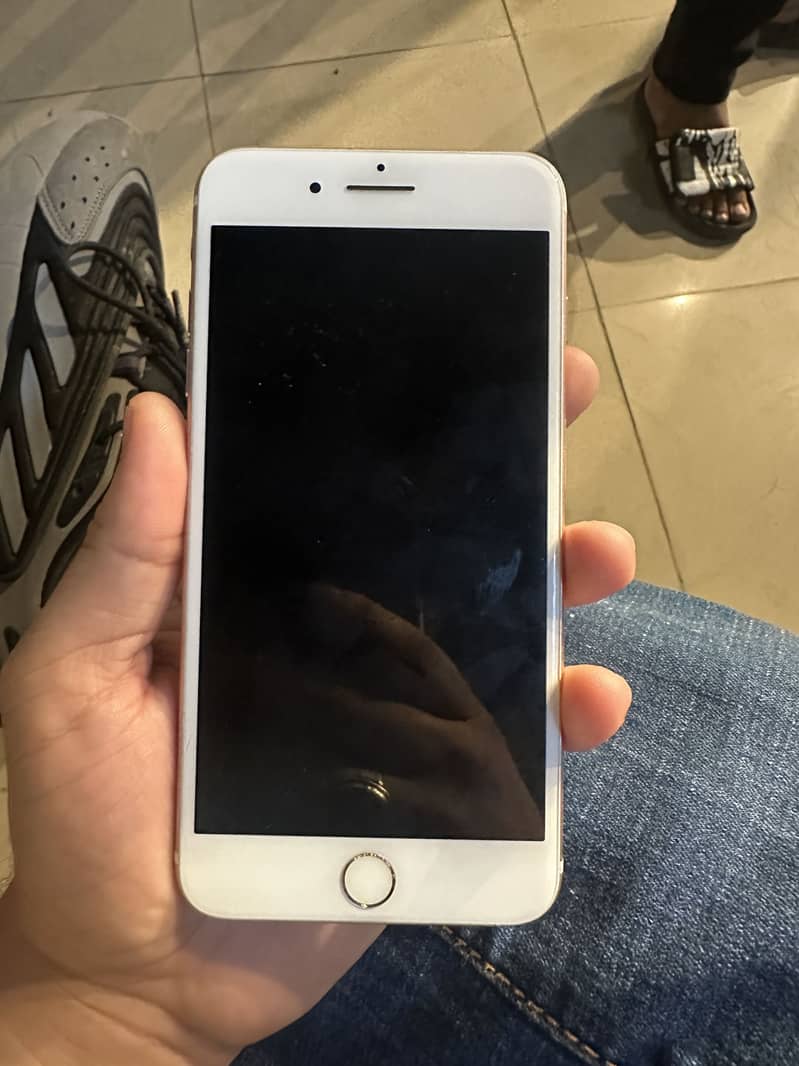 Apple iPhone 7 Plus 3
