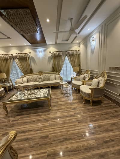 Complete sofa set like new for sale