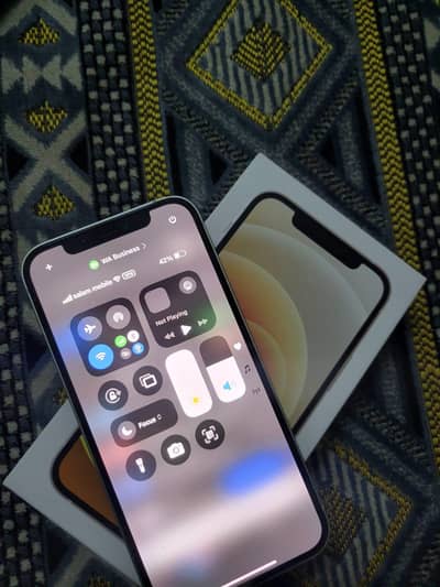 Apple iPhone 12