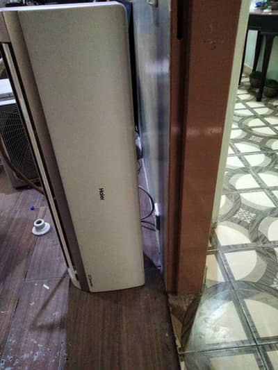 Haier 1.5 ton inverter AC in good condition