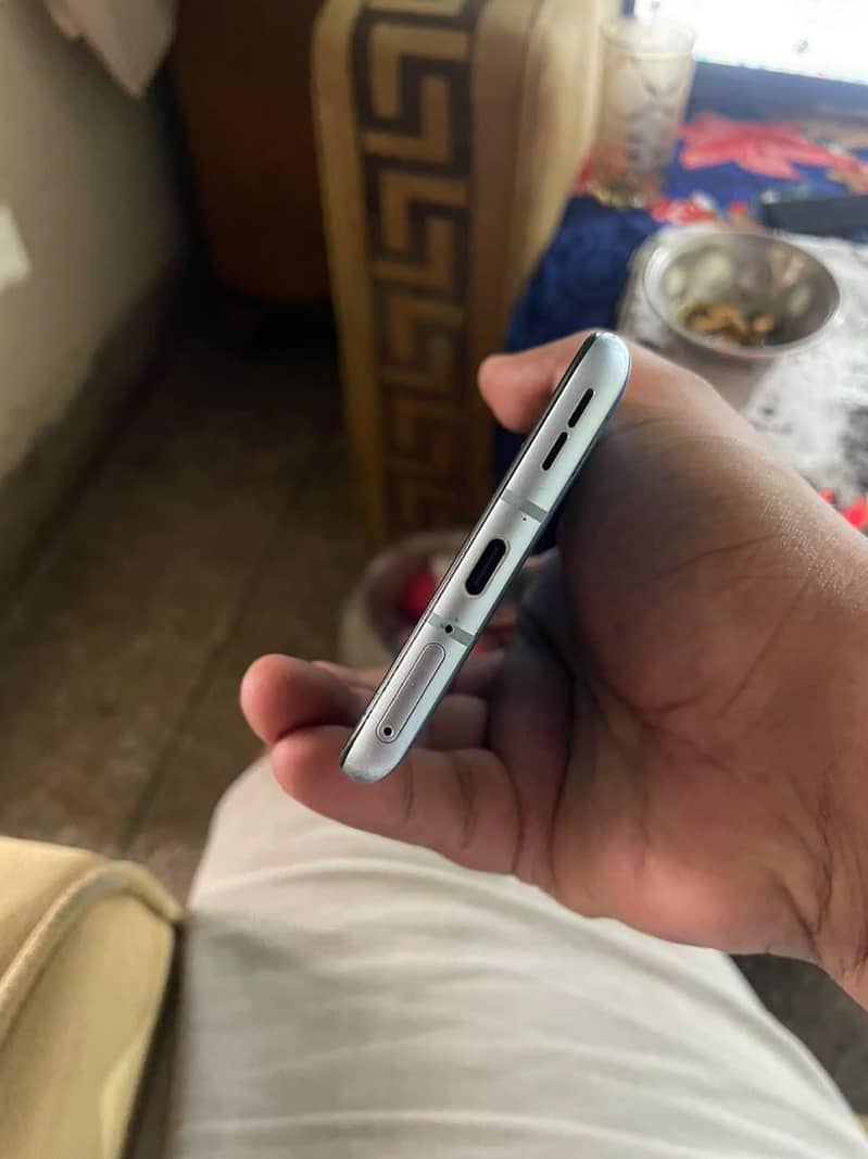 OnePlus 9r 3