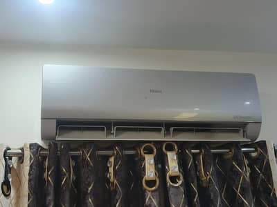 Hair Ac 1 ton ok take aaa