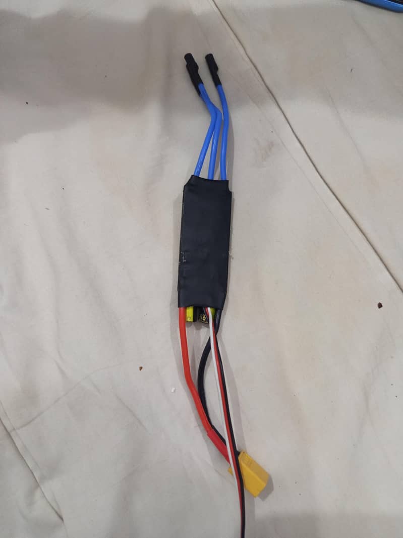 40A Brushless ESC (Electronic Speed Controller) 1
