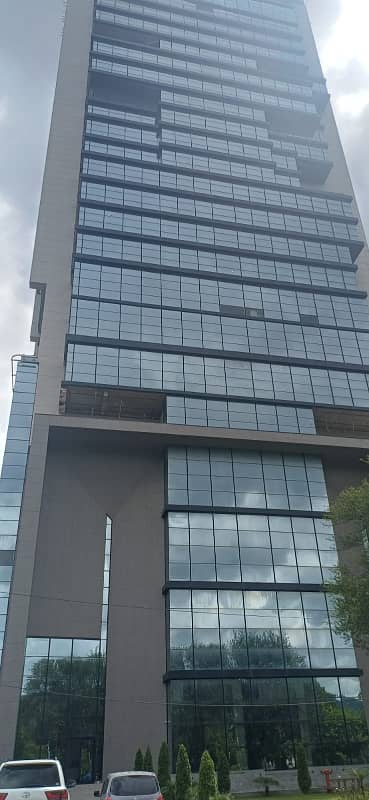 MALL OF ISLAMABAD 3 BED FLAT FURNISHED FOR RENT