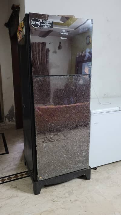 Dawlance Family Size Fridge, Front Glass Broken Urgent Sale