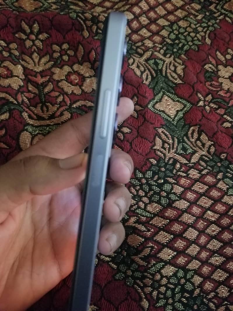 Realme C65 3