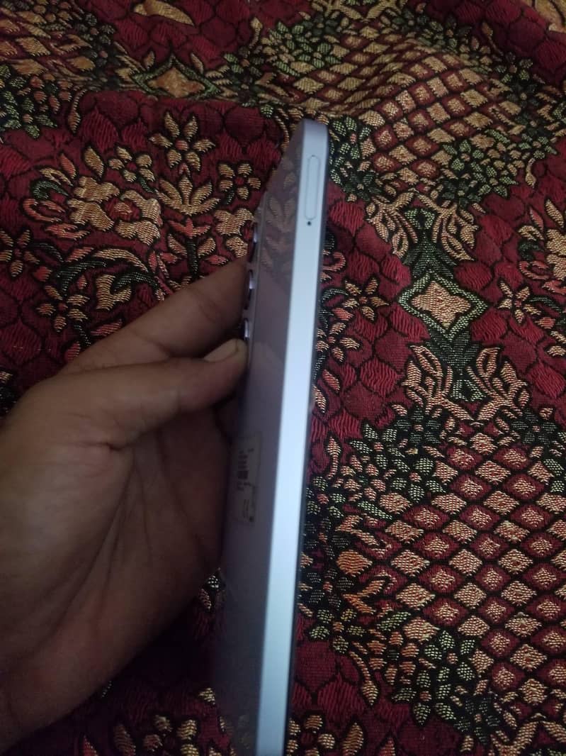Realme C65 4