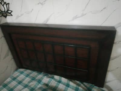 SINGLE BED