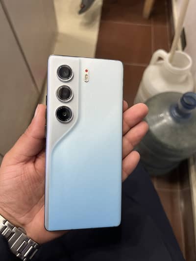 Tecno CAMON 40 Pro