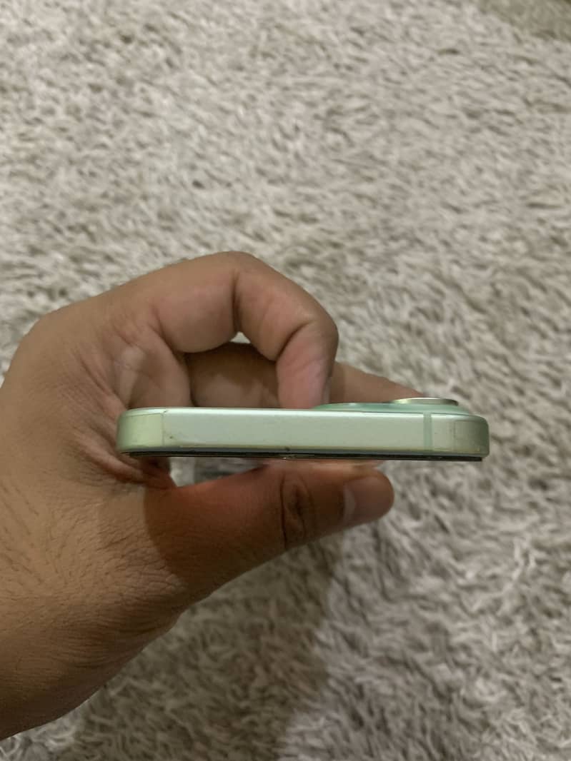 Apple iPhone 15 3