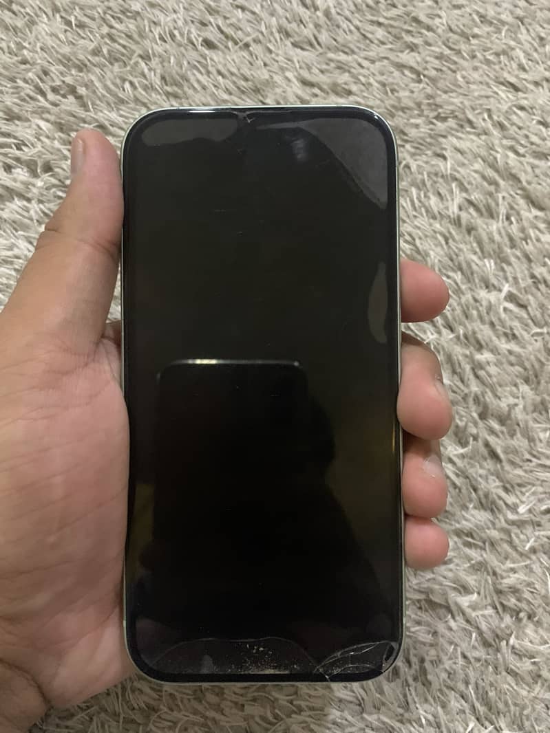 Apple iPhone 15 4