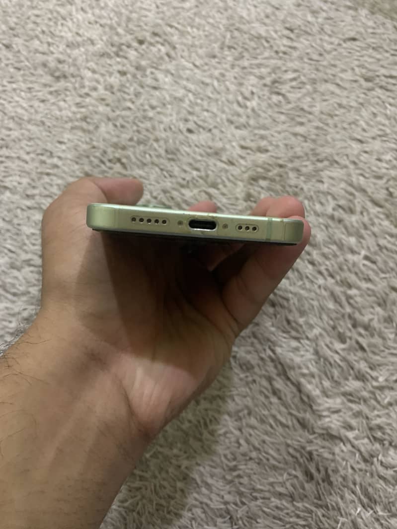 Apple iPhone 15 5