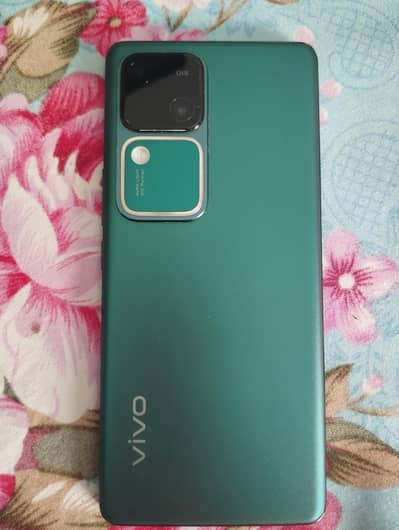 Vivo V30
