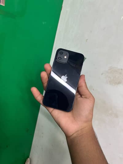 Apple iPhone 12