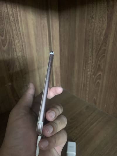 Apple iPhone 7