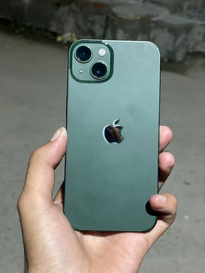 Apple iPhone 13