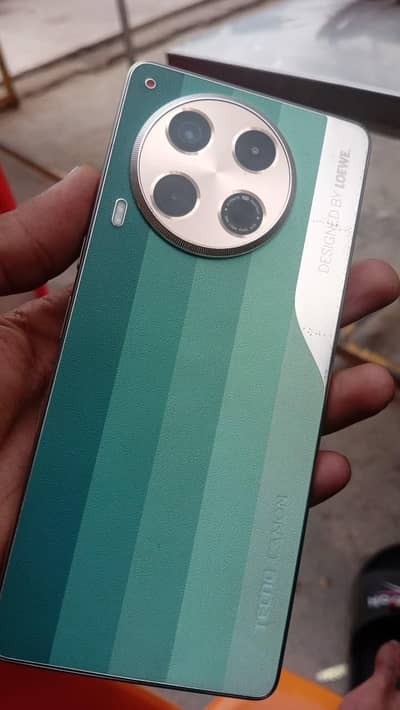 Tecno CAMON 30