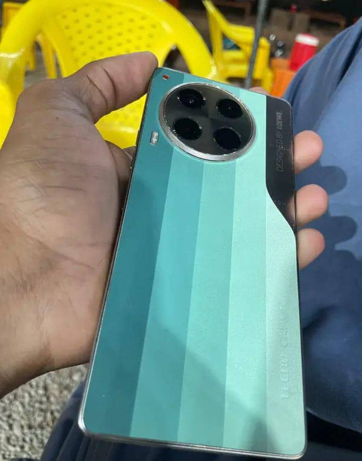 Tecno CAMON 30 1