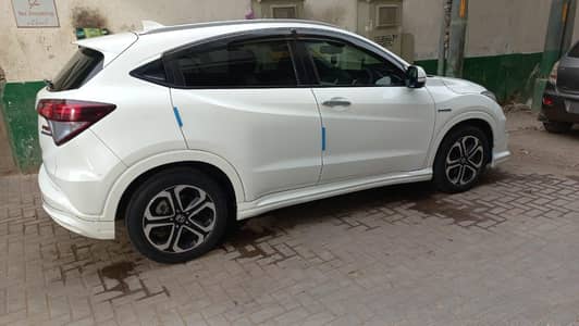 Honda Vezel 2015 Model 2019 Register Z sensing White Room