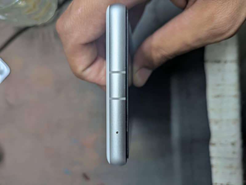 Google Pixel 7a 1
