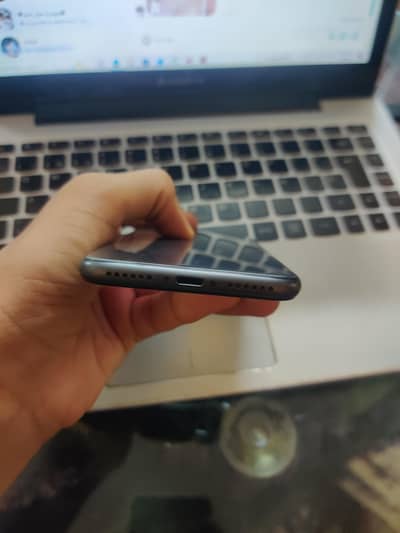 Apple iPhone 8