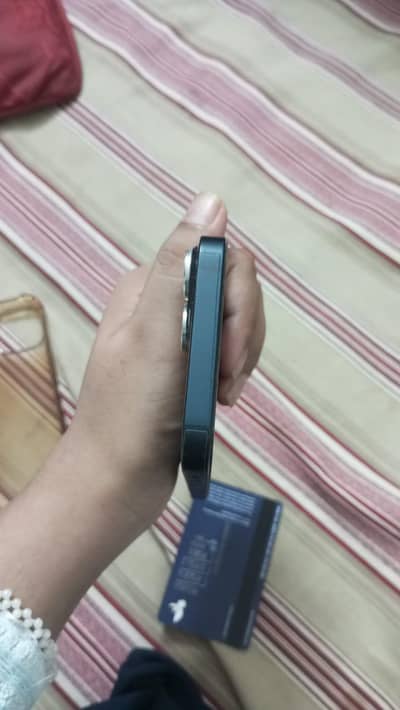 Apple iPhone 14