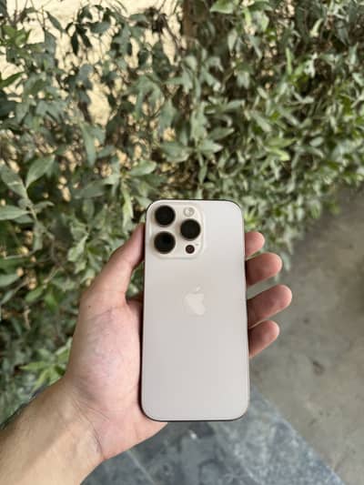 iPhone 16 Pro