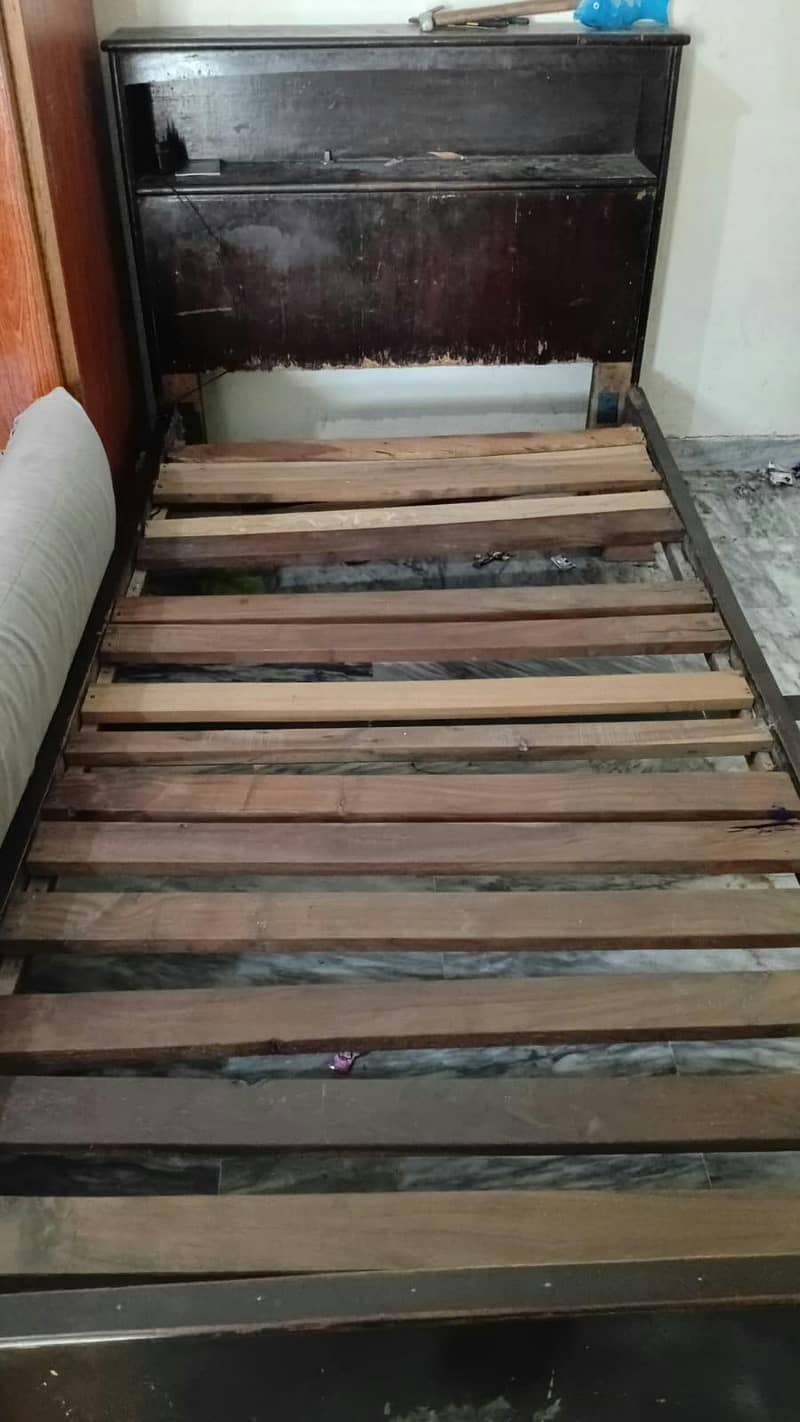 single bed 0