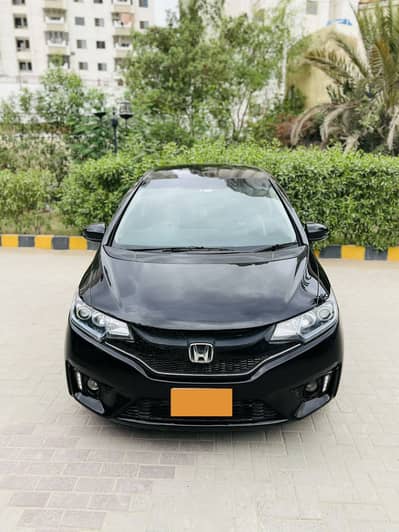 Honda Fit 2015/2018 full option black