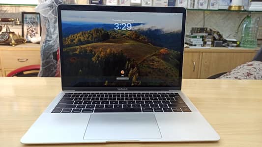 Apple Macbook Air|2019|16/512|13 inch