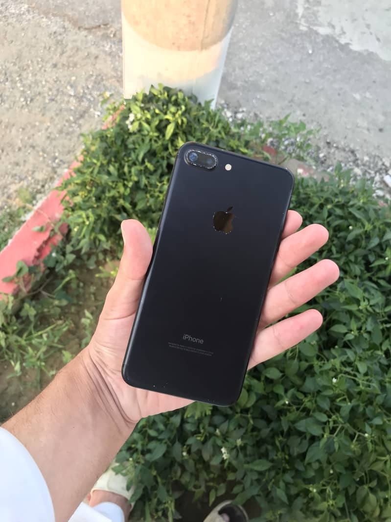 Apple iPhone 7 Plus 0