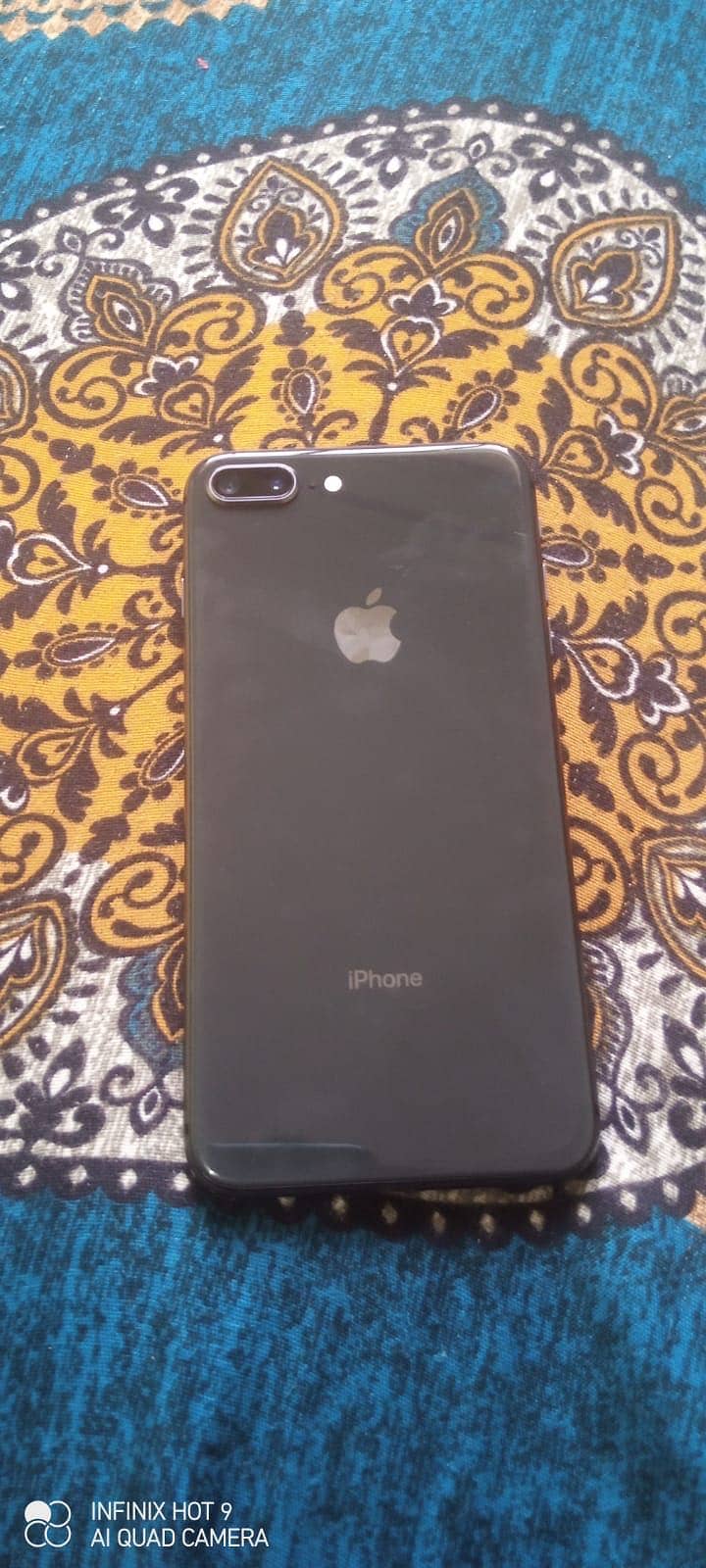 Apple iPhone 8 Plus 2