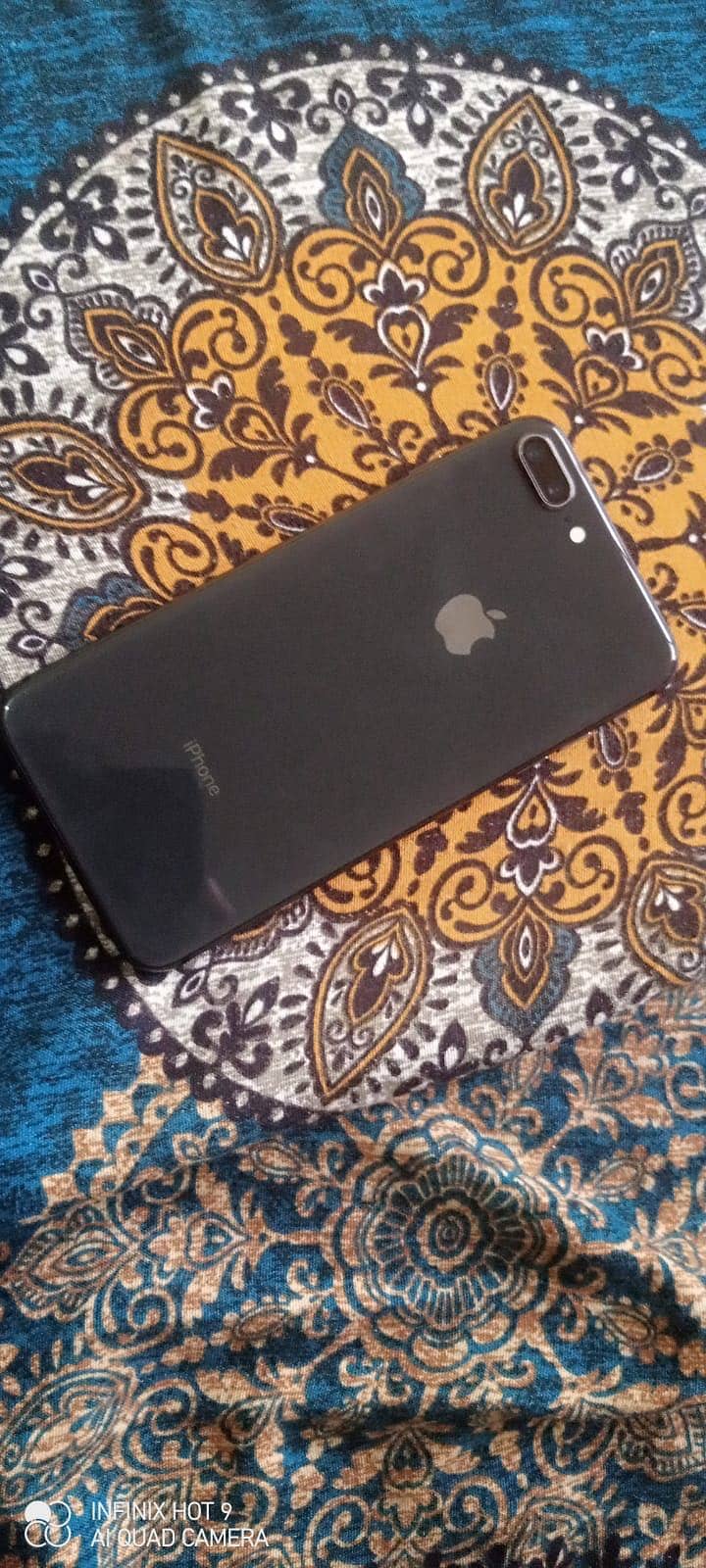 Apple iPhone 8 Plus 3