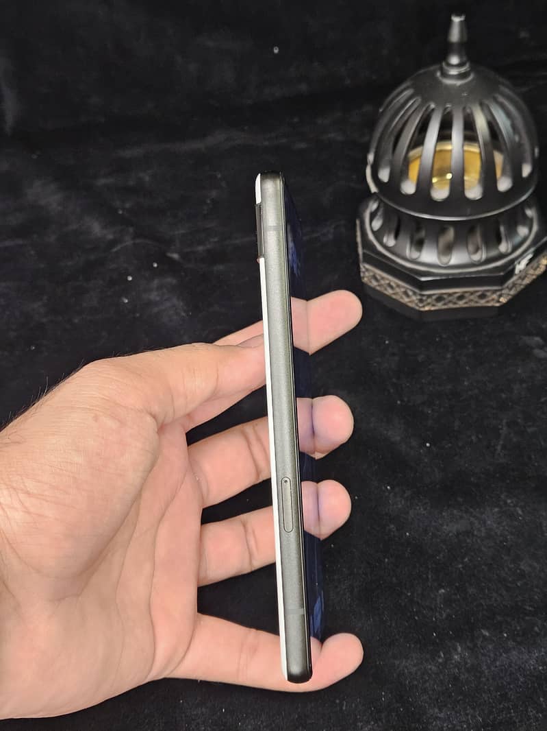Google Pixel 6a 4