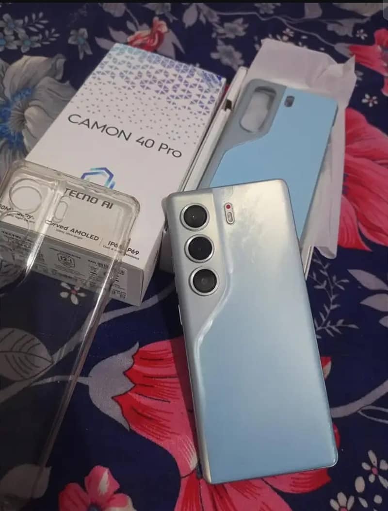 Tecno CAMON 40 Pro 0