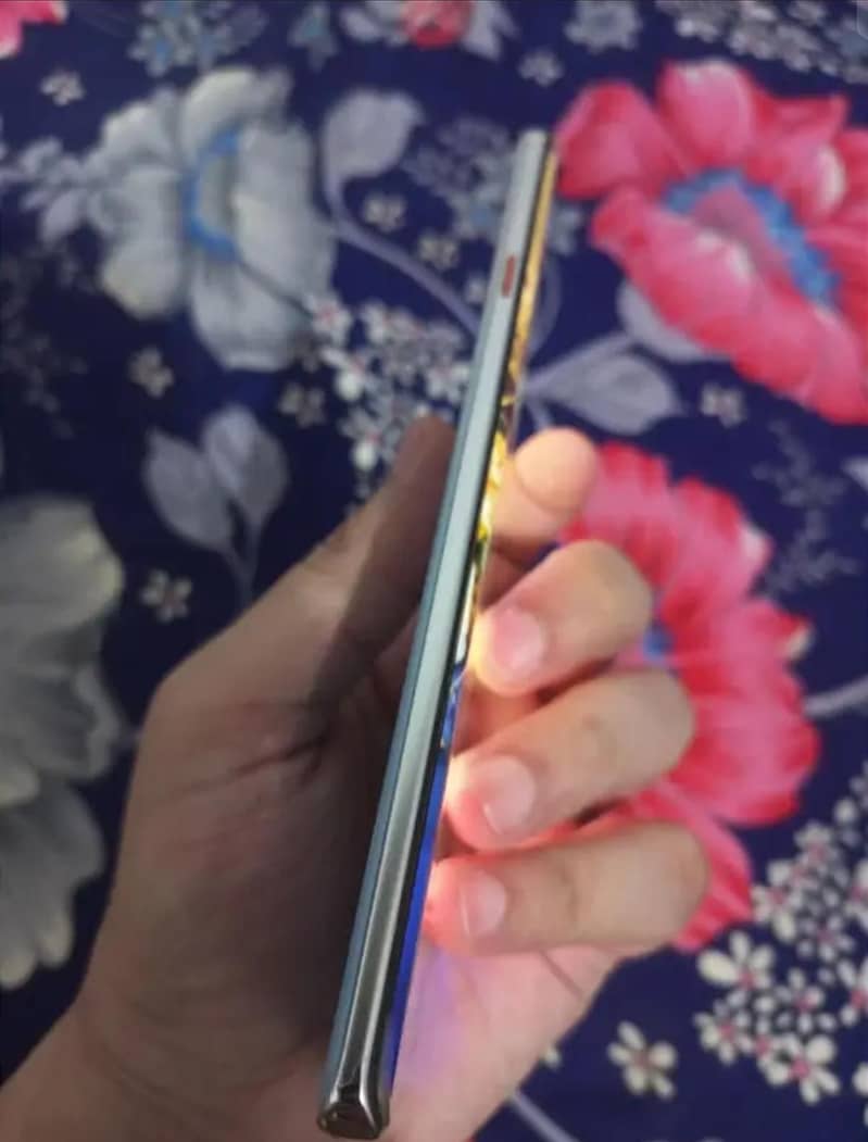Tecno CAMON 40 Pro 3