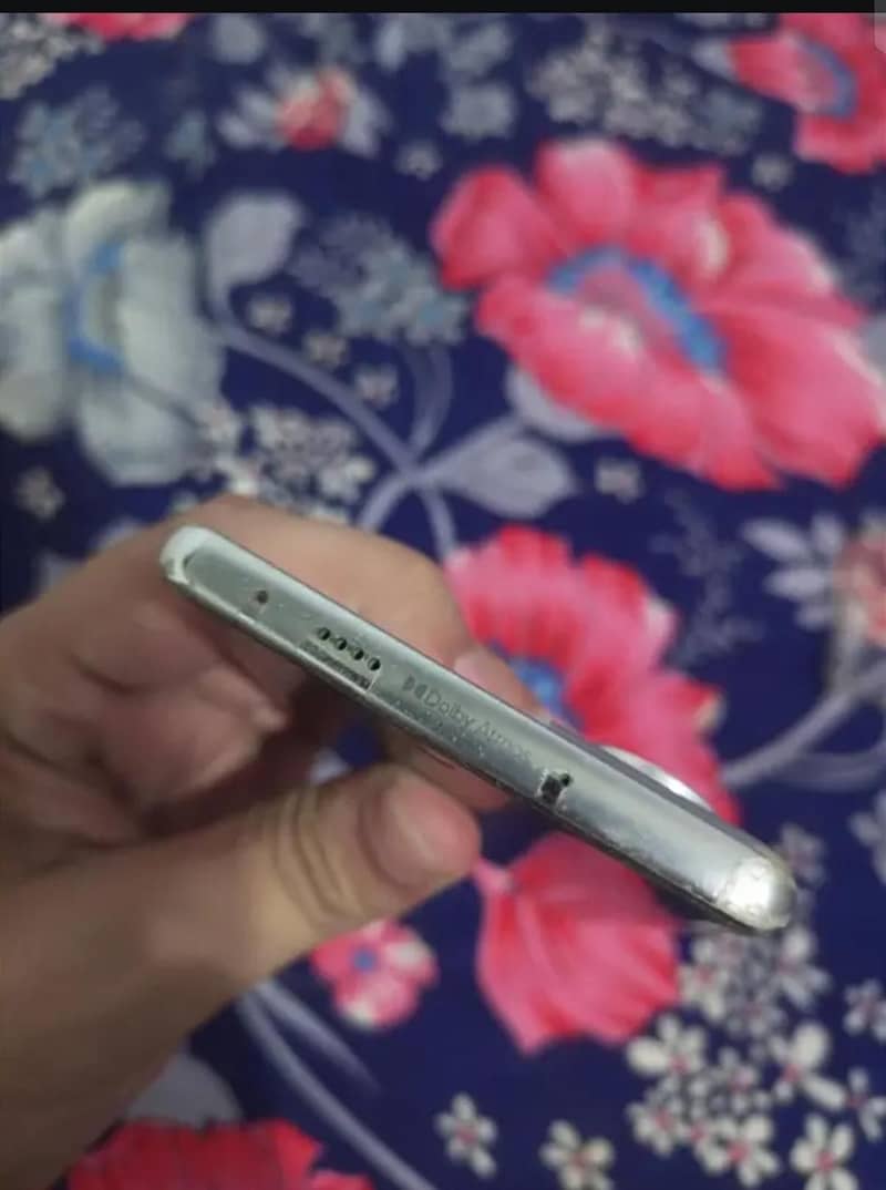 Tecno CAMON 40 Pro 5
