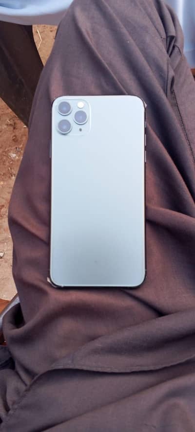 Apple iPhone 11 Pro Max.  03126001012 contect