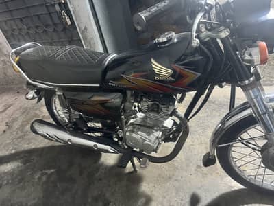 Honda 125 Black Color 2021 Model