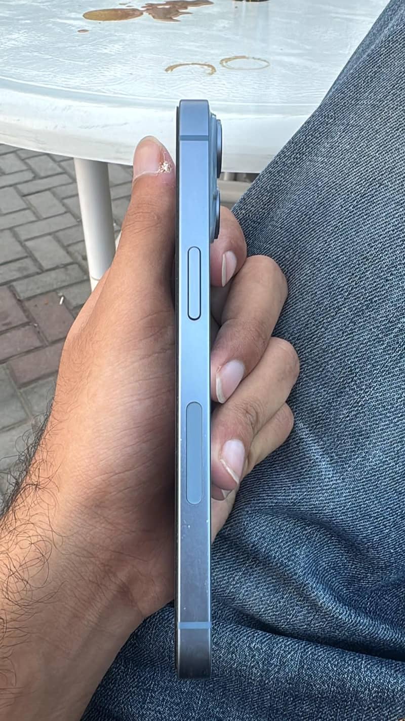 Apple iPhone 14 2
