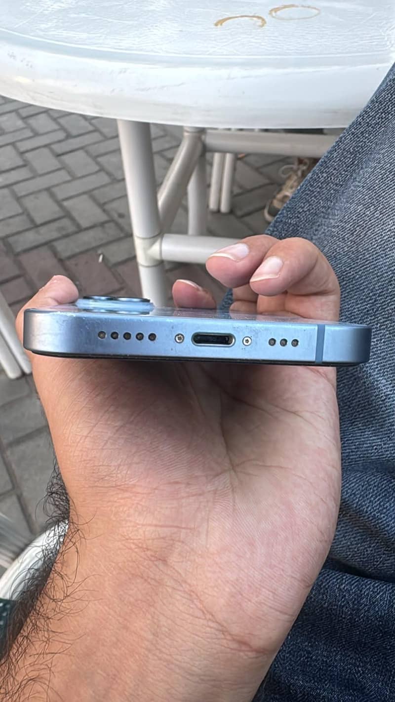 Apple iPhone 14 3
