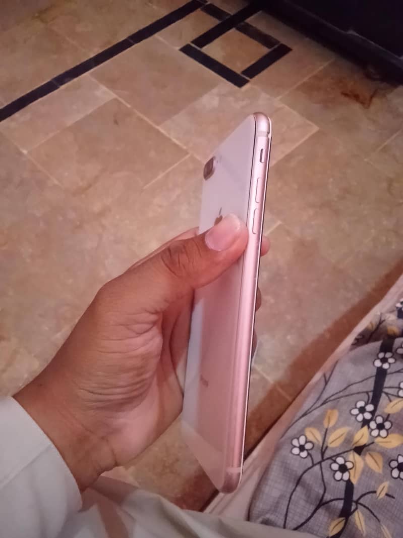 Apple iPhone 8 Plus 2